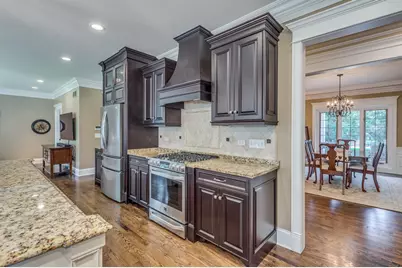 8N669 Edgewood Road, Elgin, IL 60124 - Photo 17