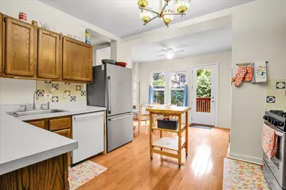 907 W Ainslie Street #1, Chicago, IL 60640 - Photo 5