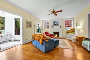 907 W Ainslie St, Chicago, IL 60640 - Photo 9