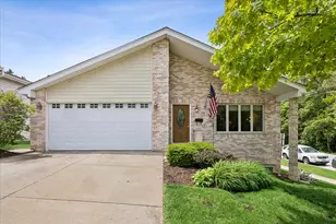 702 Hickory St, Lemont, IL 60439 - Photo 25
