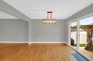 431 Polo Club Dr, Glendale Heights, IL 60139 - Photo 5