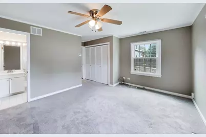 1706 Illinois Road, Northbrook, IL 60062 - Photo 15