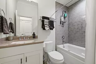 3228 N Seminary Ave, Chicago, IL 60657 - Photo 17