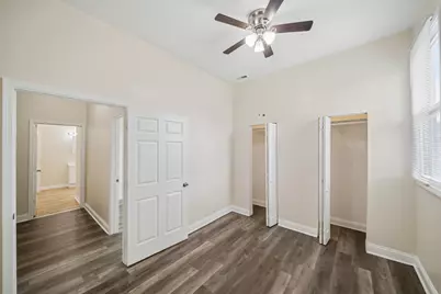 8725 S Constance Avenue, Chicago, IL 60617 - Photo 11