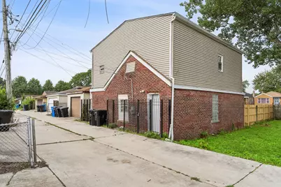 8725 S Constance Avenue, Chicago, IL 60617 - Photo 17