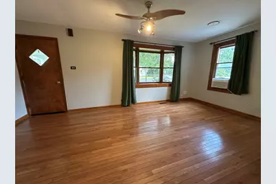 37 S Heather Drive, Crystal Lake, IL 60014 - Photo 3