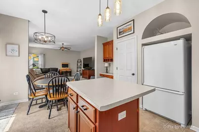2033 Greenview Drive, Woodstock, IL 60098 - Photo 9