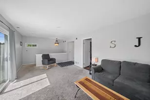 17W320 Scheel Dr, Willowbrook, IL 60527 - Photo 21