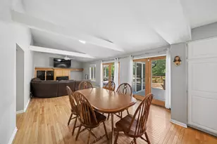 17W320 Scheel Dr, Willowbrook, IL 60527 - Photo 7