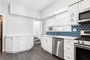5242 W Schubert Ave, Chicago, IL 60639 - Photo 9