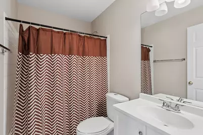 8404 Mystic, Darien, IL 60561 - Photo 13