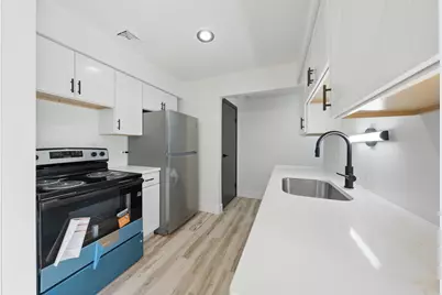1S215 Holyoke Lane, Villa Park, IL 60181 - Photo 7