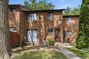 1S215 Holyoke Ln, Villa Park, IL 60181 - Photo 3