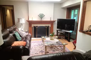 100 Red Top Dr, Libertyville, IL 60048 - Photo 5