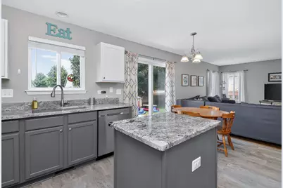 711 Deames Street, Plano, IL 60545 - Photo 11