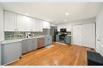 115 Hemstead Street, Lake Bluff, IL 60044 - Photo 9