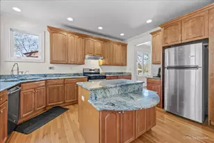 21428 W Cres Dr, Mundelein, IL 60060 - Photo 11