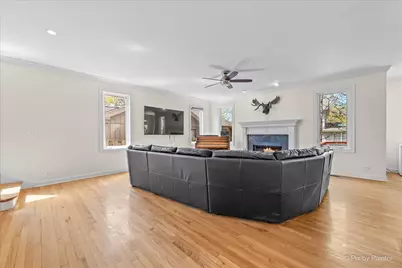 21428 W Crescent Drive, Mundelein, IL 60060 - Photo 7