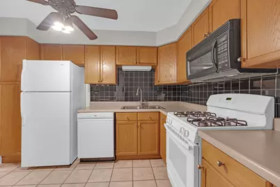 7383 Grand Avenue #105, Downers Grove, IL 60516 - Photo 3