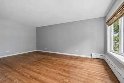 4916 N Rutherford Avenue, Chicago, IL 60656 - Photo 3