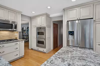 371 S Western Avenue, Bartlett, IL 60103 - Photo 11