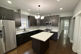 2552 N Austin Ave, Chicago, IL 60639 - Photo 21