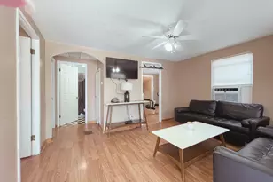 310 Johnson St, East Dundee, IL 60118 - Photo 3