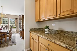 8 Orchid Ct, Streamwood, IL 60107 - Photo 13