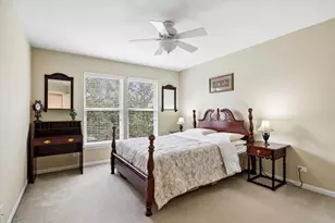 8 Orchid Ct, Streamwood, IL 60107 - Photo 19