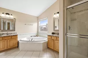 8 Orchid Ct, Streamwood, IL 60107 - Photo 21