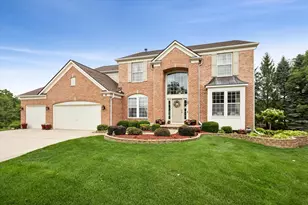 8 Orchid Ct, Streamwood, IL 60107 - Photo 1