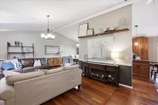 3105 Blackhawk Trail, Saint Charles, IL 60174 - Photo 5