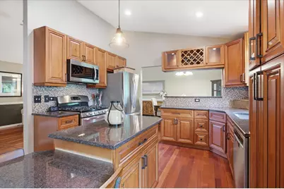 3105 Blackhawk Trail, Saint Charles, IL 60174 - Photo 13