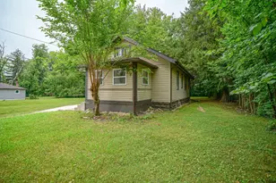 136 Lexington Ave, Rockford, IL 61102 - Photo 1