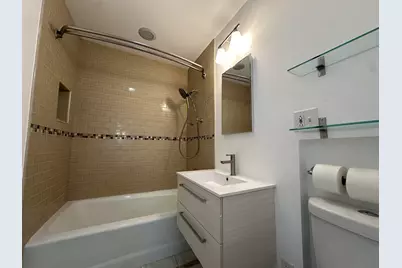 607 N Noble Street #4, Chicago, IL 60642 - Photo 9