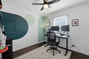 572 N Walnut Ln, Schaumburg, IL 60194 - Photo 13