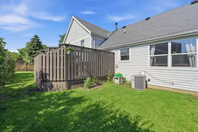572 N Walnut Lane, Schaumburg, IL 60194 - Photo 29