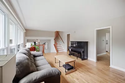 219 W Appletree Lane, Arlington Heights, IL 60004 - Photo 7