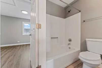 485 Meadow Green Lane, Round Lake Beach, IL 60073 - Photo 15
