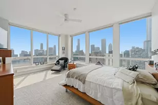 55 E Erie St, Chicago, IL 60611 - Photo 9