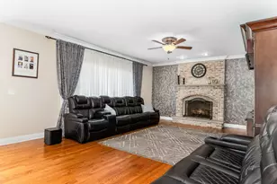 215 Sonoma Rd, New Lenox, IL 60451 - Photo 13