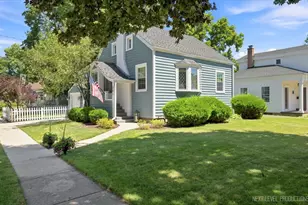 301 N 4th St, Geneva, IL 60134 - Photo 3