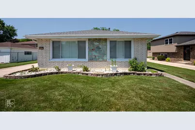 9132 Meade Avenue, Oak Lawn, IL 60453 - Photo 1