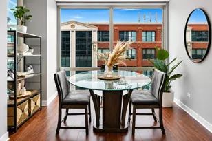 757 N Orleans St, Chicago, IL 60654 - Photo 3