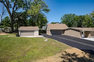 1823 E Park Pl, Arlington Heights, IL 60004 - Photo 21