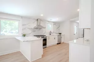 1823 E Park Pl, Arlington Heights, IL 60004 - Photo 5