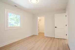 1823 E Park Pl, Arlington Heights, IL 60004 - Photo 11