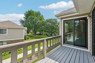 97 Burr Oak Ln, Schaumburg, IL 60193 - Photo 17