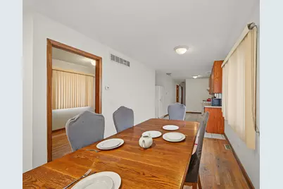 13439 S Brandon Avenue, Chicago, IL 60633 - Photo 7