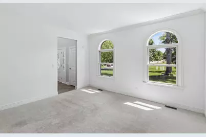1001 W Ellis Street, Palatine, IL 60067 - Photo 3